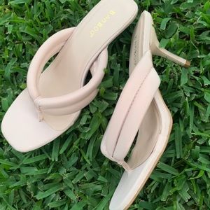 Y2K tan heels